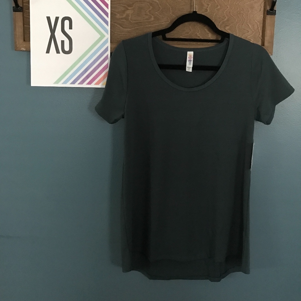 NWT Blue/Green XS LuLaRoe Classic T